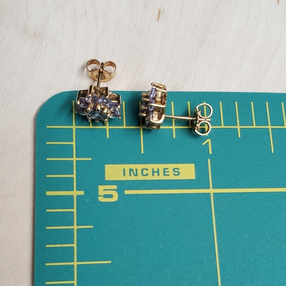 Watch Video / Sparkling 10K Gold Tanzanite Stud Earrings - Picture 7 of 8